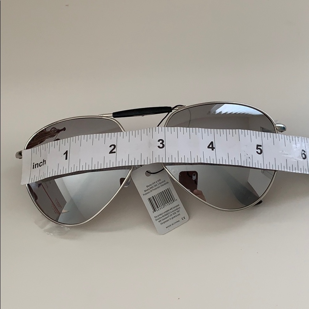 ๐ ๐ SUNGLASSES - Picture 4 of 5